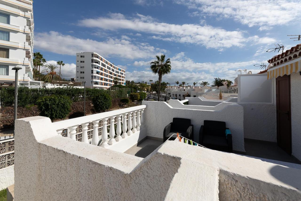 Detached 3-Story Home, Seafront And Central プラヤ・デ・ラス・アメリカス エクステリア 写真